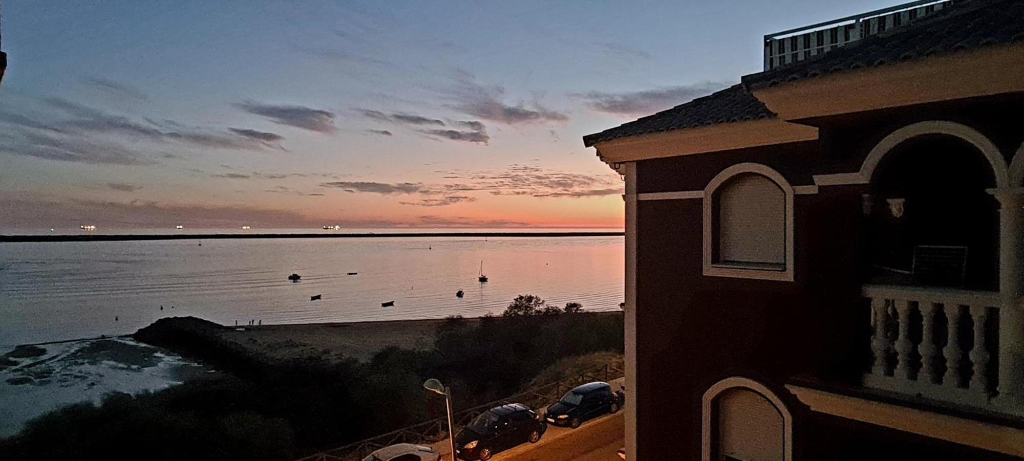 El Apartamento De Amy Con Vistas Al Mar Мазагон Экстерьер фото